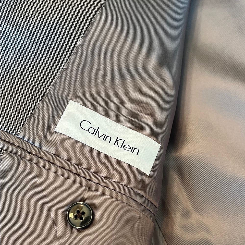 Calvin Klein Men's Gray Two-Piece Suit Blazer & Pants - Picture 2 of 9